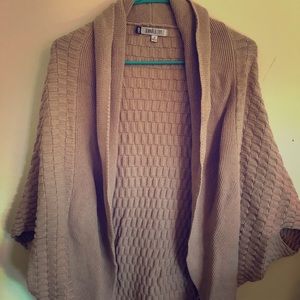 Jennifer Lopez size medium tan sweater